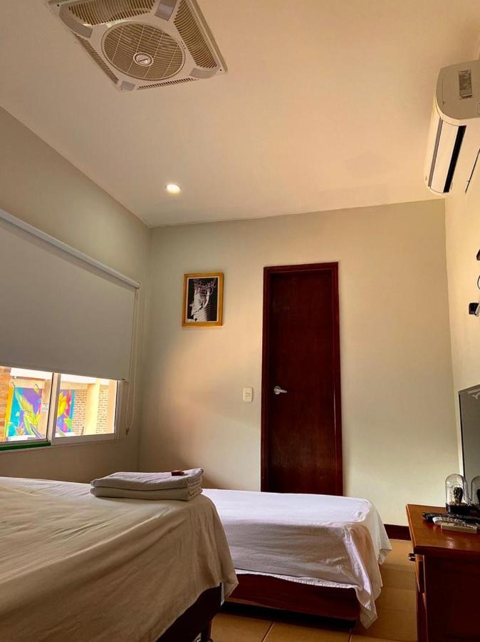 Hostal Aurora, Smith Lodging Таганга Экстерьер фото
