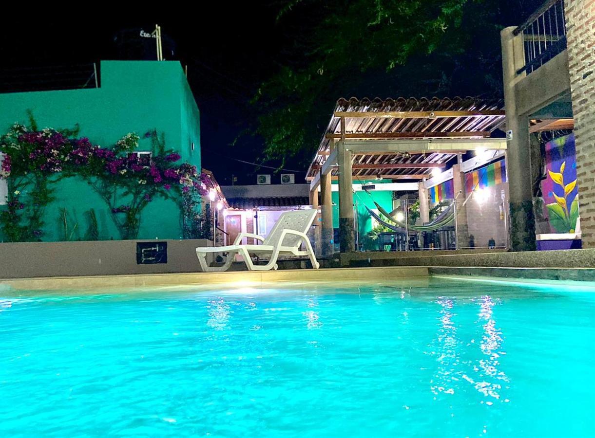 Hostal Aurora, Smith Lodging Таганга Экстерьер фото