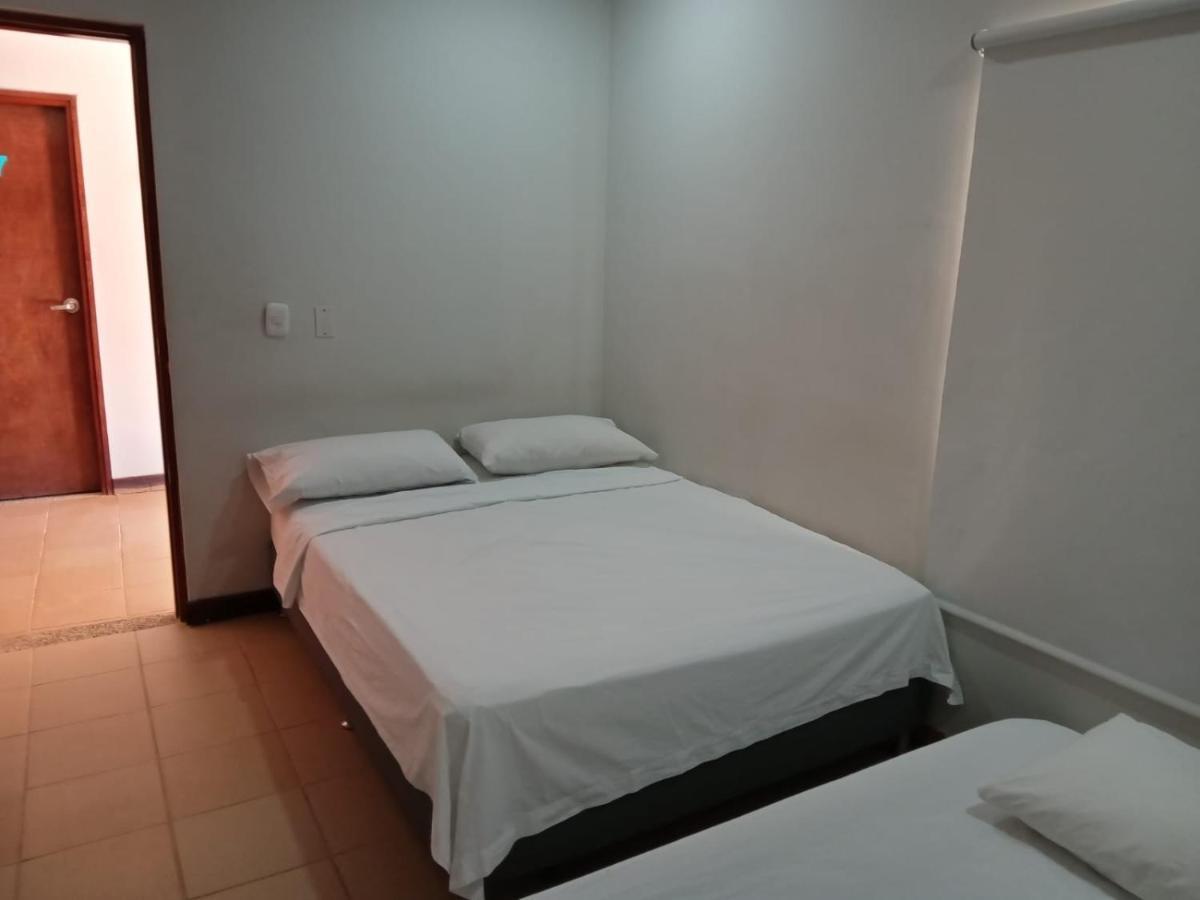 Hostal Aurora, Smith Lodging Таганга Экстерьер фото