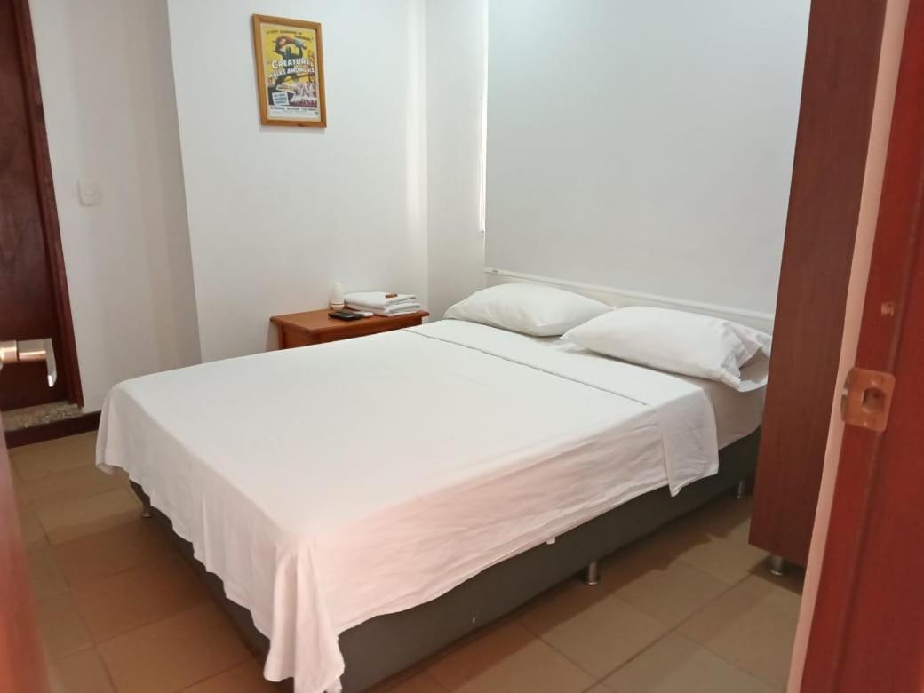 Hostal Aurora, Smith Lodging Таганга Экстерьер фото